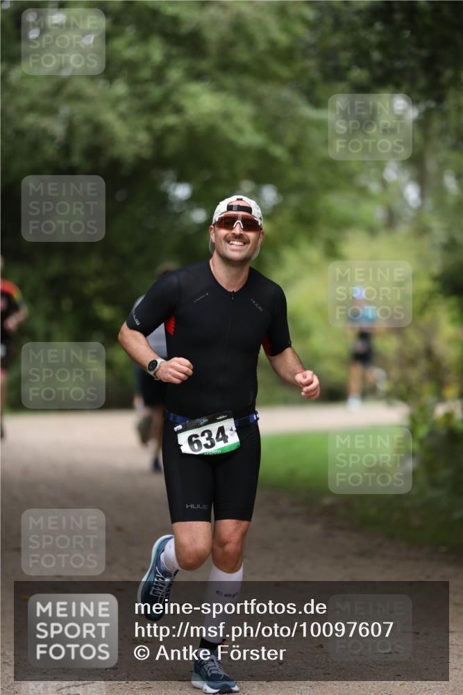 30.08.2026 - Elbe Triathlon Hamburg Antke Förster http://msf.ph/oto/10097607 30.08.2026 10:35:11 Laufen 634 meine-sportfotos.de