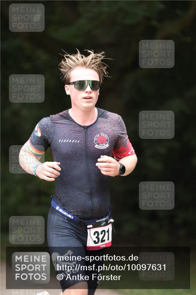 30.08.2026 - Elbe Triathlon Hamburg Antke Förster http://msf.ph/oto/10097631 30.08.2026 10:35:22 Laufen 321 meine-sportfotos.de