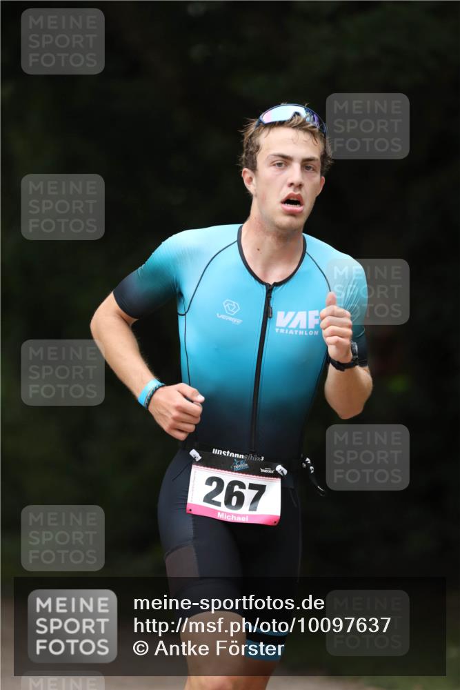 30.08.2026 - Elbe Triathlon Hamburg Antke Förster http://msf.ph/oto/10097637 30.08.2026 10:35:24 Laufen 3, 267 meine-sportfotos.de