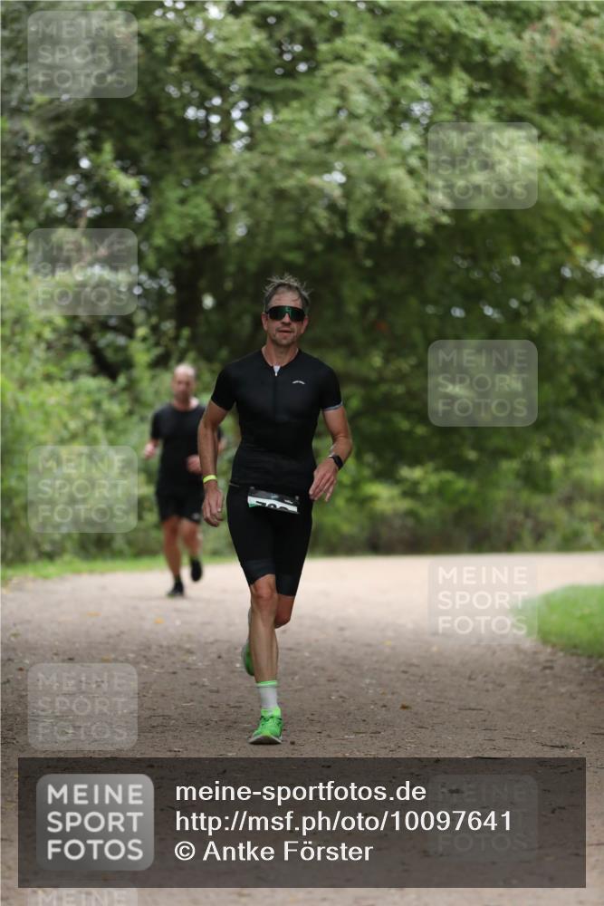 30.08.2026 - Elbe Triathlon Hamburg Antke Förster http://msf.ph/oto/10097641 30.08.2026 10:35:28 Laufen  meine-sportfotos.de