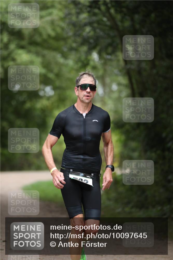 30.08.2026 - Elbe Triathlon Hamburg Antke Förster http://msf.ph/oto/10097645 30.08.2026 10:35:30 Laufen  meine-sportfotos.de