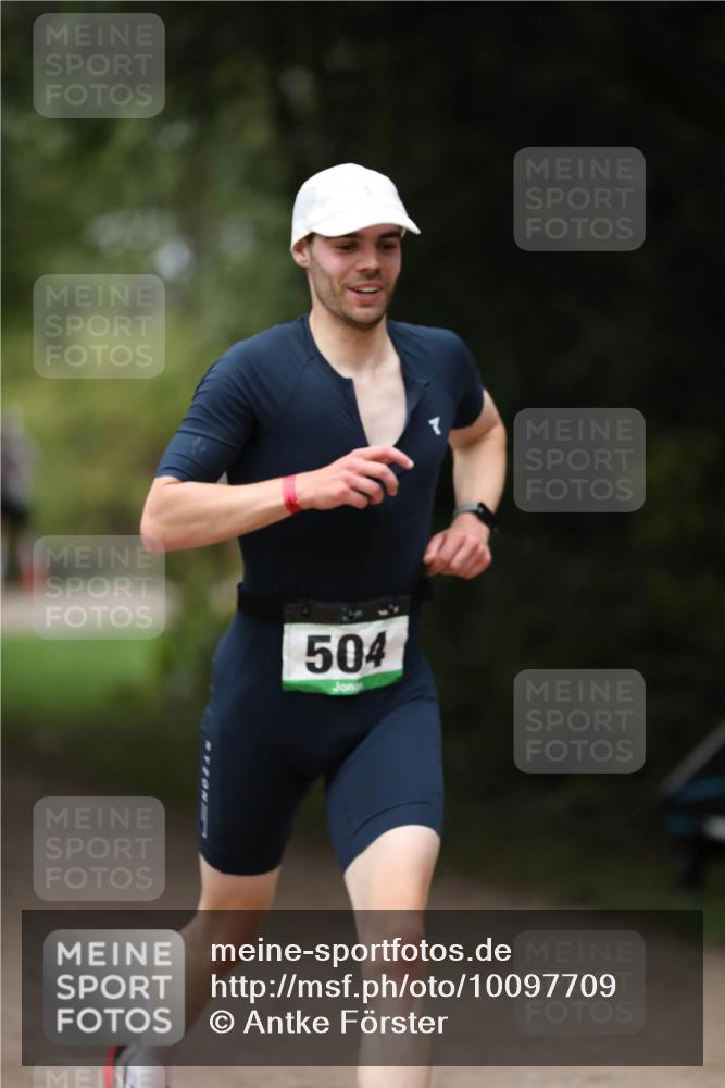 30.08.2026 - Elbe Triathlon Hamburg Antke Förster http://msf.ph/oto/10097709 30.08.2026 10:36:15 Laufen 504 meine-sportfotos.de