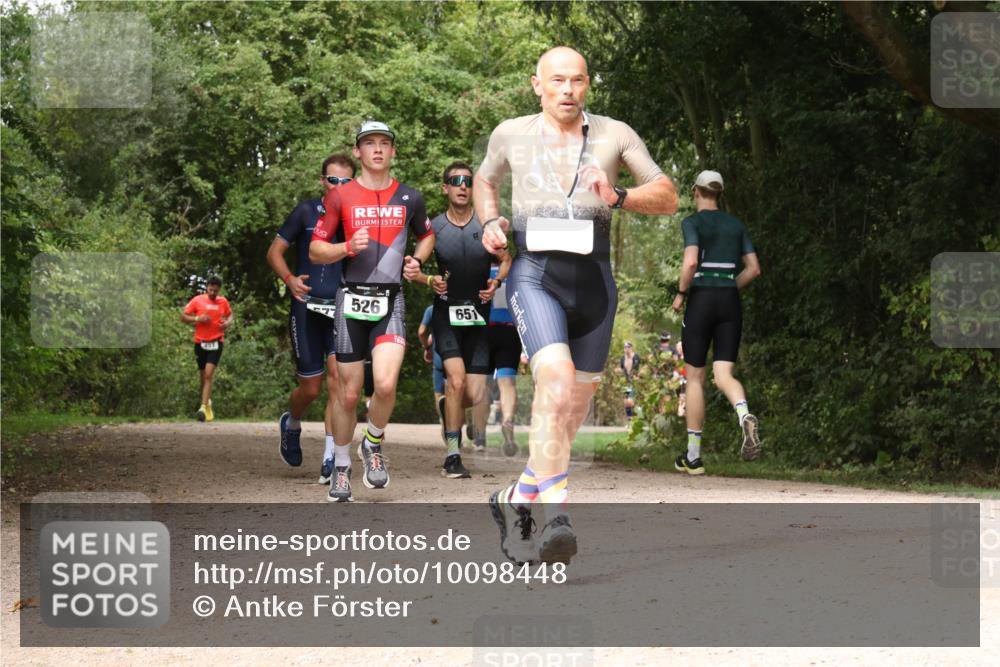 30.08.2026 - Elbe Triathlon Hamburg Antke Förster http://msf.ph/oto/10098448 30.08.2026 10:46:44 Laufen 451, 1749, 526, 651 meine-sportfotos.de