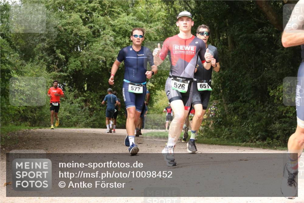 30.08.2026 - Elbe Triathlon Hamburg Antke Förster http://msf.ph/oto/10098452 30.08.2026 10:46:45 Laufen 577, 526, 651 meine-sportfotos.de