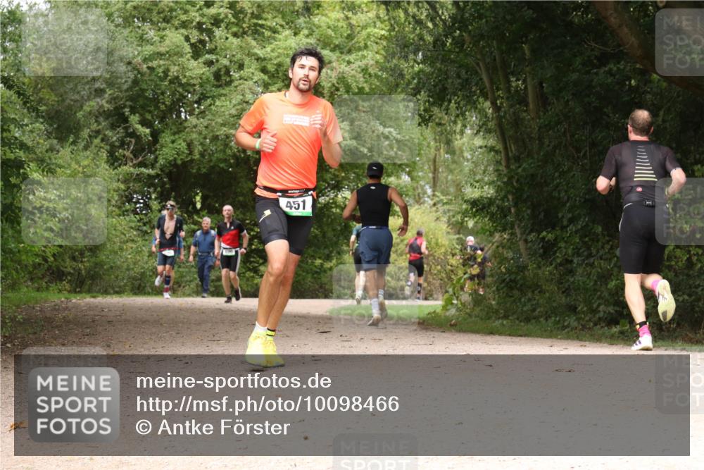 30.08.2026 - Elbe Triathlon Hamburg Antke Förster http://msf.ph/oto/10098466 30.08.2026 10:46:52 Laufen 451 meine-sportfotos.de