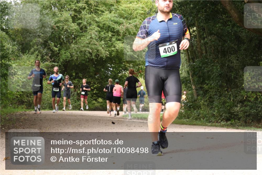 30.08.2026 - Elbe Triathlon Hamburg Antke Förster http://msf.ph/oto/10098498 30.08.2026 10:47:24 Laufen 650, 400 meine-sportfotos.de