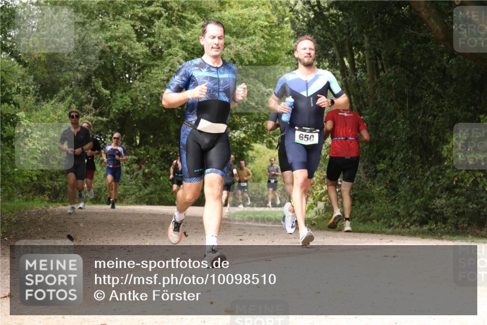 30.08.2026 - Elbe Triathlon Hamburg Antke Förster http://msf.ph/oto/10098510 30.08.2026 10:47:29 Laufen 650 meine-sportfotos.de