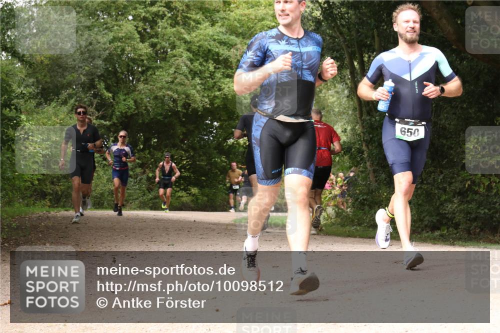 30.08.2026 - Elbe Triathlon Hamburg Antke Förster http://msf.ph/oto/10098512 30.08.2026 10:47:30 Laufen 650 meine-sportfotos.de