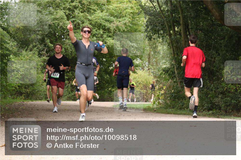 30.08.2026 - Elbe Triathlon Hamburg Antke Förster http://msf.ph/oto/10098518 30.08.2026 10:47:33 Laufen 537 meine-sportfotos.de