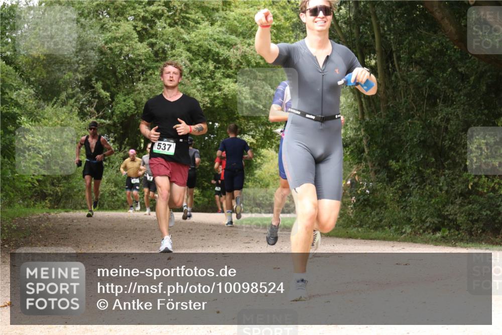 30.08.2026 - Elbe Triathlon Hamburg Antke Förster http://msf.ph/oto/10098524 30.08.2026 10:47:35 Laufen 537 meine-sportfotos.de