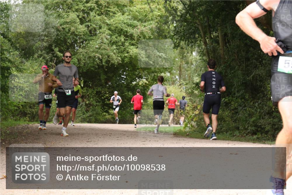 30.08.2026 - Elbe Triathlon Hamburg Antke Förster http://msf.ph/oto/10098538 30.08.2026 10:47:41 Laufen 443, 5 meine-sportfotos.de