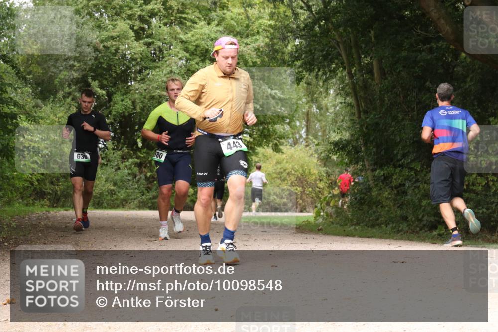 30.08.2026 - Elbe Triathlon Hamburg Antke Förster http://msf.ph/oto/10098548 30.08.2026 10:47:46 Laufen 636, 580, 4, 443 meine-sportfotos.de
