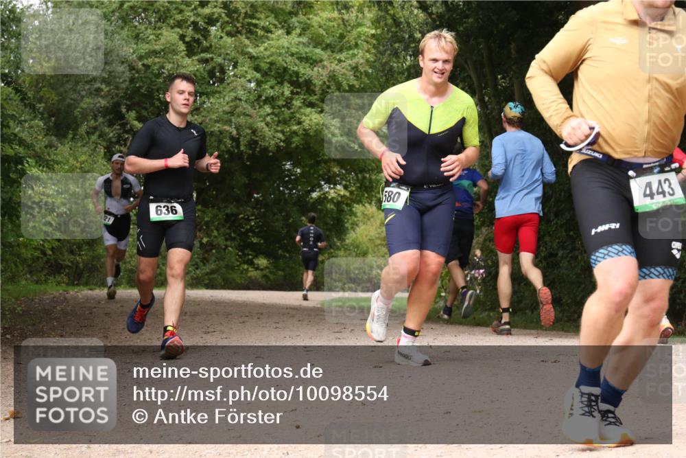 30.08.2026 - Elbe Triathlon Hamburg Antke Förster http://msf.ph/oto/10098554 30.08.2026 10:47:48 Laufen 636, 580, 443 meine-sportfotos.de
