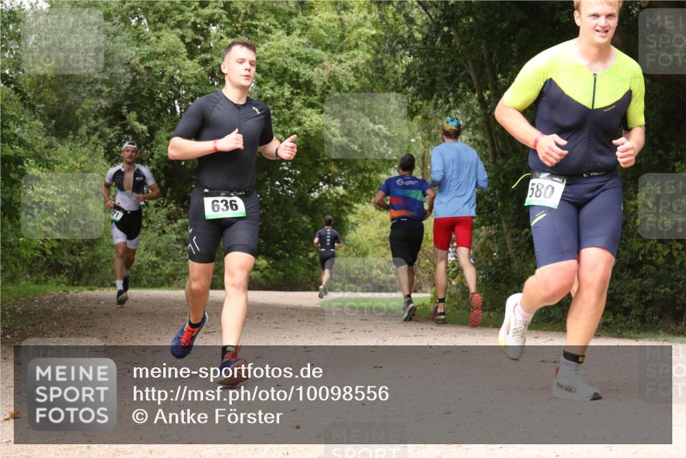 30.08.2026 - Elbe Triathlon Hamburg Antke Förster http://msf.ph/oto/10098556 30.08.2026 10:47:49 Laufen 15, 636, 580 meine-sportfotos.de
