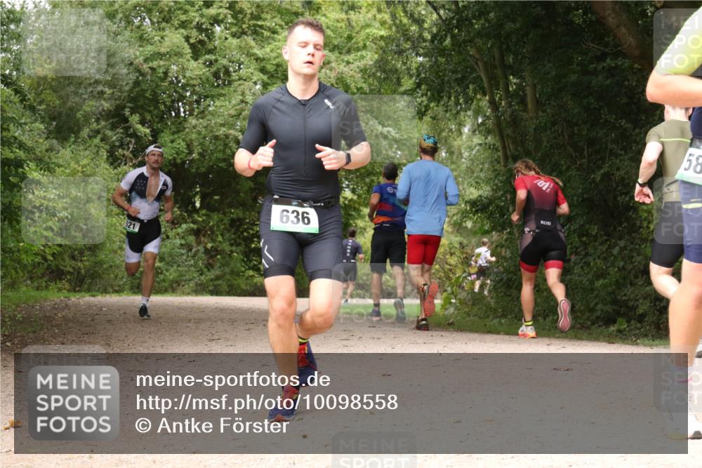 30.08.2026 - Elbe Triathlon Hamburg Antke Förster http://msf.ph/oto/10098558 30.08.2026 10:47:49 Laufen 521, 636, 58 meine-sportfotos.de