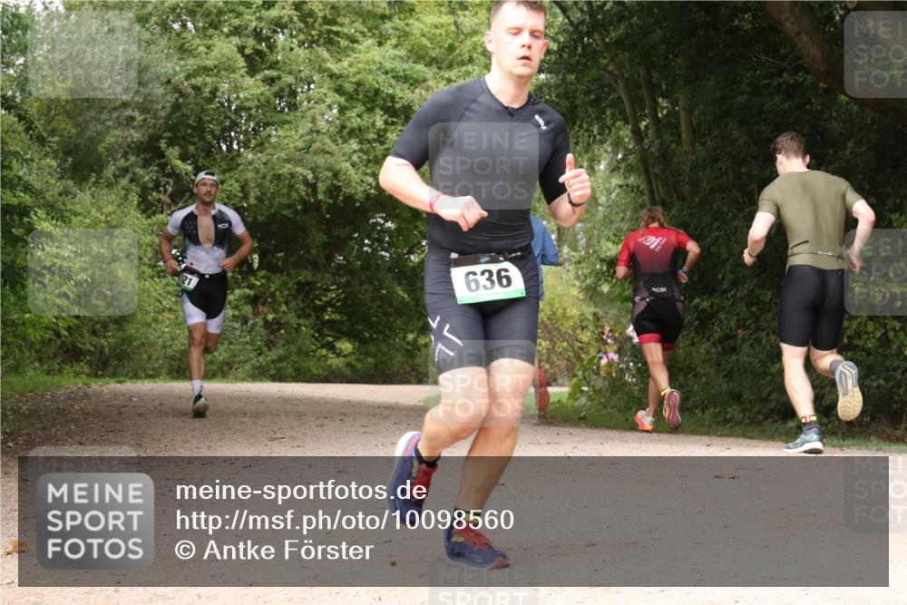 30.08.2026 - Elbe Triathlon Hamburg Antke Förster http://msf.ph/oto/10098560 30.08.2026 10:47:49 Laufen 21, 636 meine-sportfotos.de