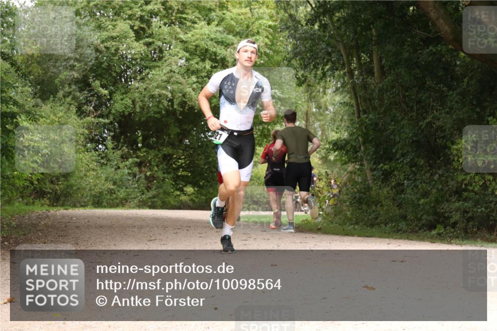 30.08.2026 - Elbe Triathlon Hamburg Antke Förster http://msf.ph/oto/10098564 30.08.2026 10:47:51 Laufen  meine-sportfotos.de