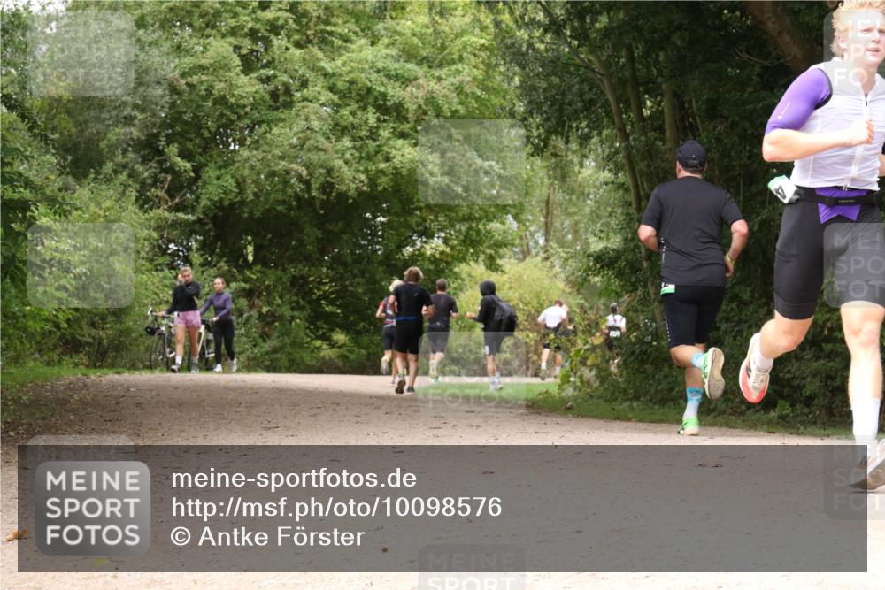 30.08.2026 - Elbe Triathlon Hamburg Antke Förster http://msf.ph/oto/10098576 30.08.2026 10:48:10 Laufen  meine-sportfotos.de