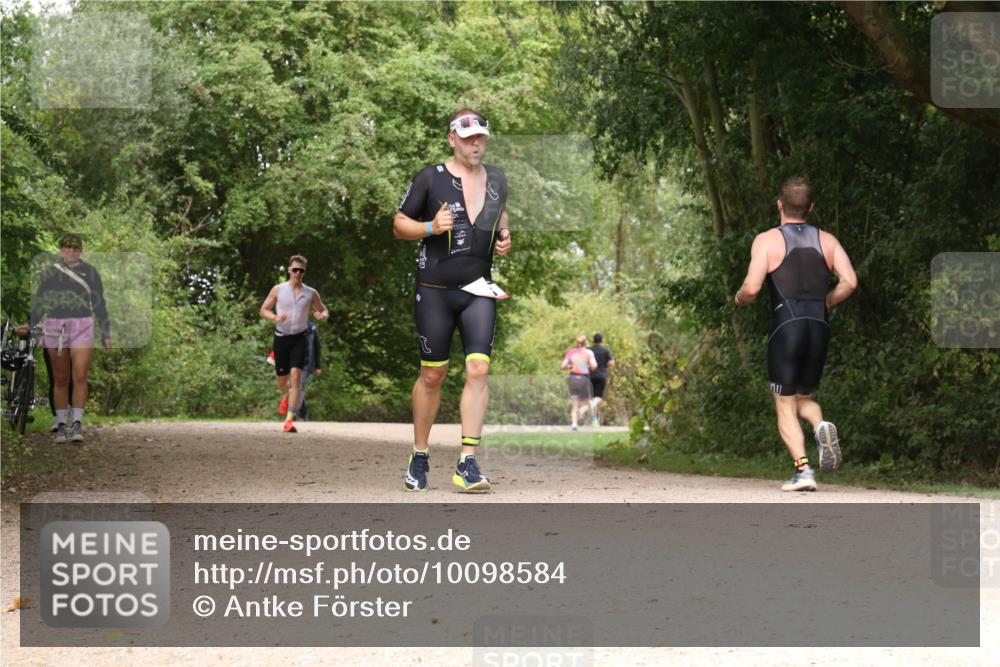 30.08.2026 - Elbe Triathlon Hamburg Antke Förster http://msf.ph/oto/10098584 30.08.2026 10:48:22 Laufen  meine-sportfotos.de