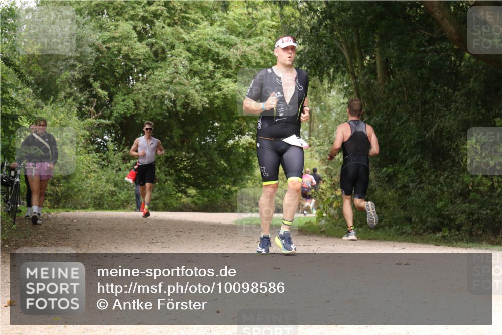 30.08.2026 - Elbe Triathlon Hamburg Antke Förster http://msf.ph/oto/10098586 30.08.2026 10:48:23 Laufen  meine-sportfotos.de