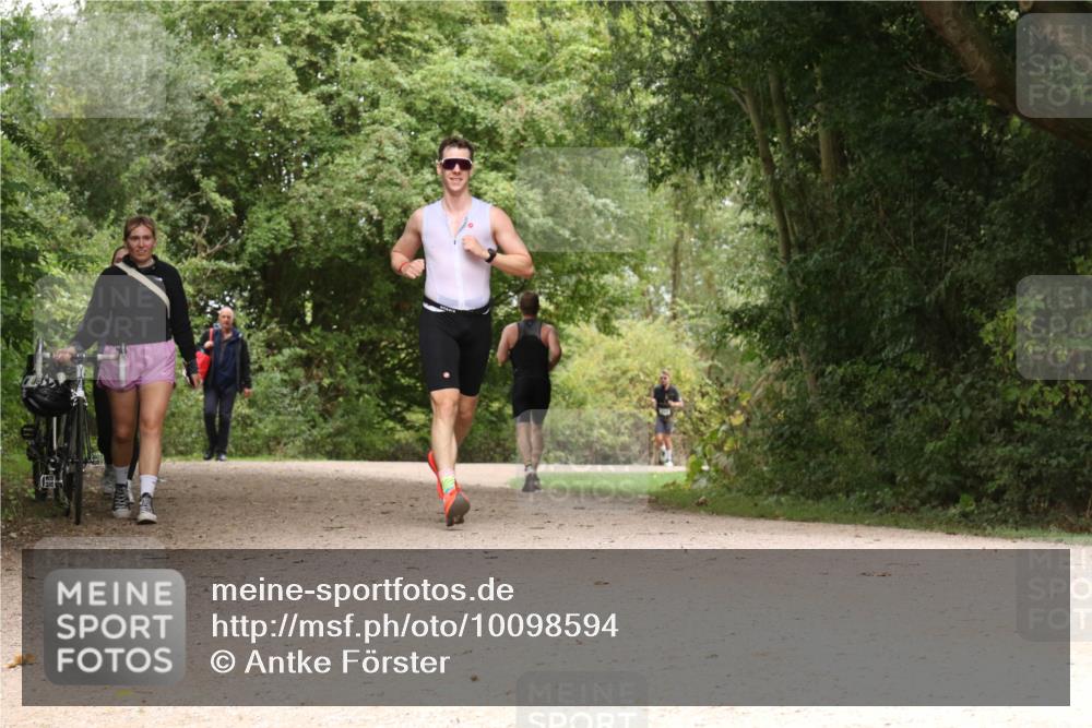 30.08.2026 - Elbe Triathlon Hamburg Antke Förster http://msf.ph/oto/10098594 30.08.2026 10:48:26 Laufen  meine-sportfotos.de