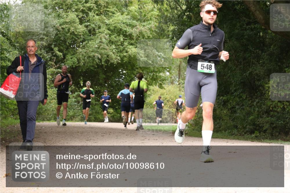 30.08.2026 - Elbe Triathlon Hamburg Antke Förster http://msf.ph/oto/10098610 30.08.2026 10:48:43 Laufen 548 meine-sportfotos.de