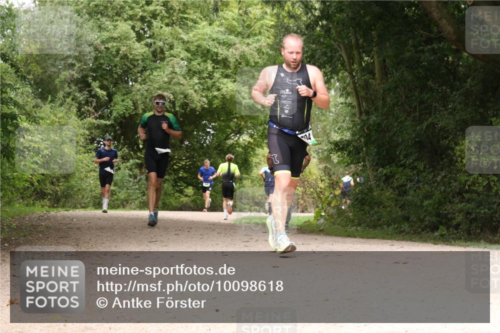 30.08.2026 - Elbe Triathlon Hamburg Antke Förster http://msf.ph/oto/10098618 30.08.2026 10:48:48 Laufen 04 meine-sportfotos.de