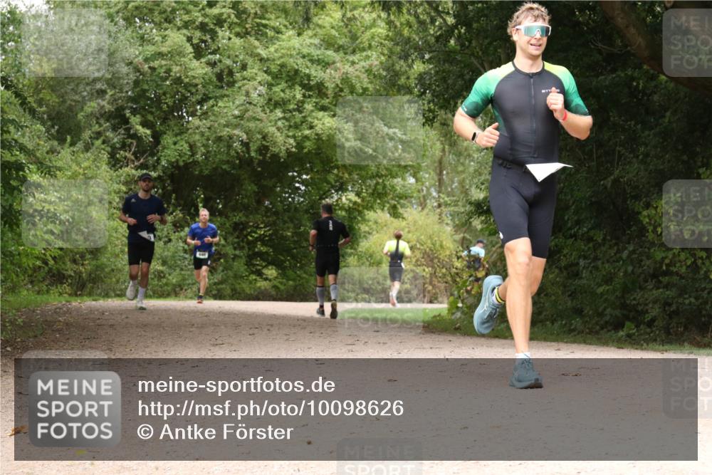 30.08.2026 - Elbe Triathlon Hamburg Antke Förster http://msf.ph/oto/10098626 30.08.2026 10:48:51 Laufen 446 meine-sportfotos.de