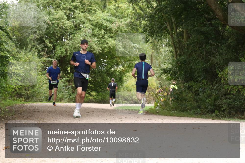 30.08.2026 - Elbe Triathlon Hamburg Antke Förster http://msf.ph/oto/10098632 30.08.2026 10:48:55 Laufen 0, 446 meine-sportfotos.de