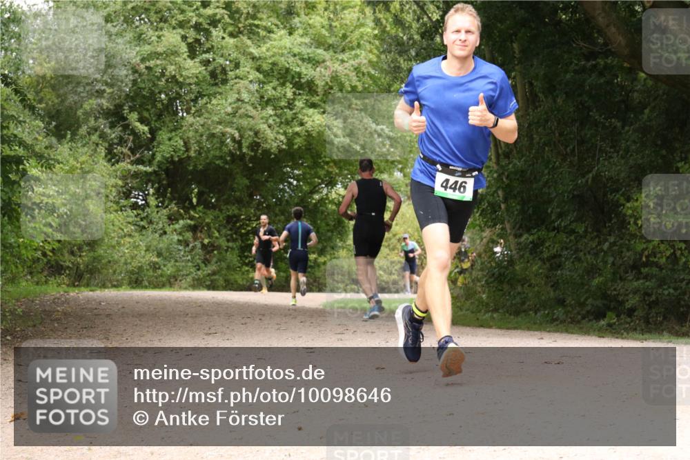 30.08.2026 - Elbe Triathlon Hamburg Antke Förster http://msf.ph/oto/10098646 30.08.2026 10:49:00 Laufen 446 meine-sportfotos.de