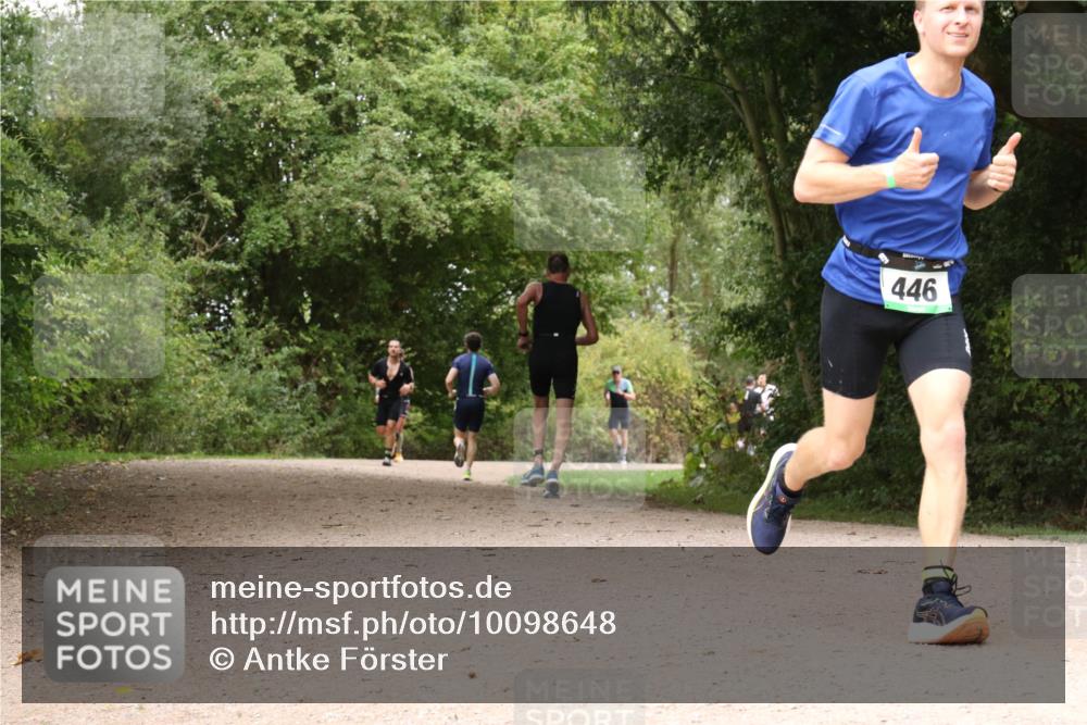 30.08.2026 - Elbe Triathlon Hamburg Antke Förster http://msf.ph/oto/10098648 30.08.2026 10:49:00 Laufen 446 meine-sportfotos.de