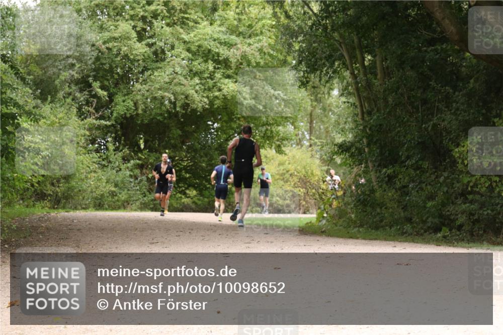 30.08.2026 - Elbe Triathlon Hamburg Antke Förster http://msf.ph/oto/10098652 30.08.2026 10:49:01 Laufen  meine-sportfotos.de