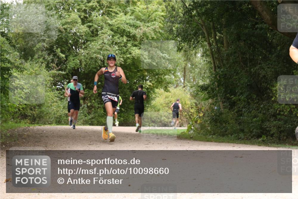 30.08.2026 - Elbe Triathlon Hamburg Antke Förster http://msf.ph/oto/10098660 30.08.2026 10:49:09 Laufen  meine-sportfotos.de