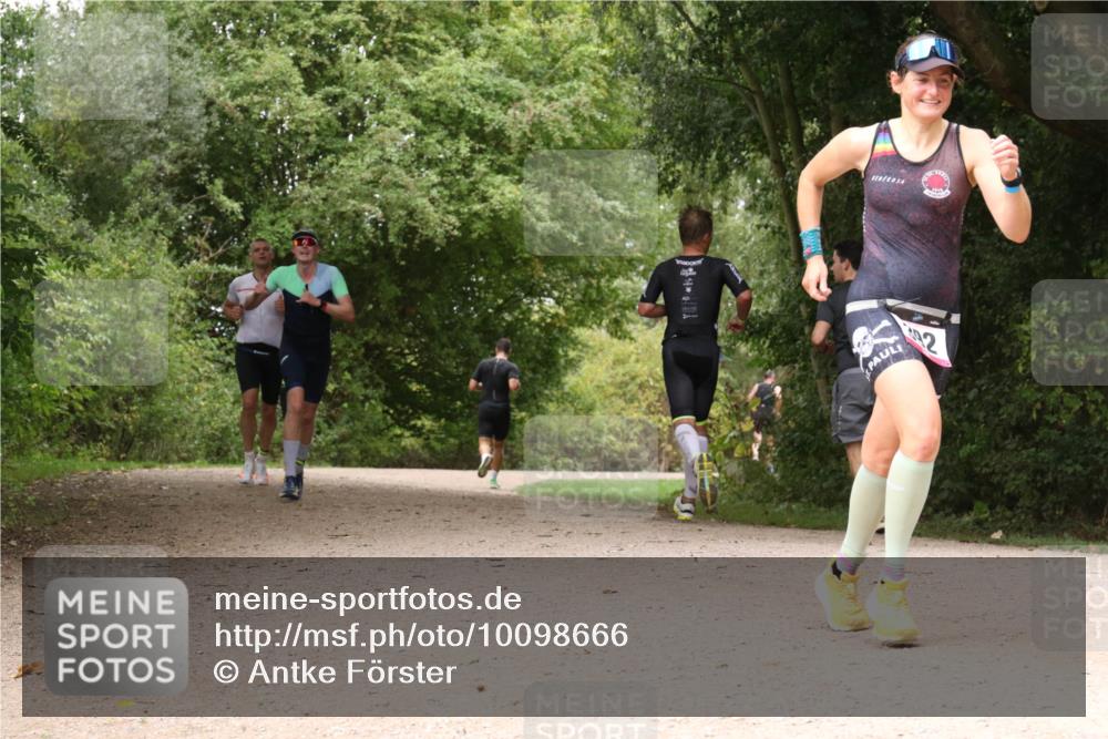 30.08.2026 - Elbe Triathlon Hamburg Antke Förster http://msf.ph/oto/10098666 30.08.2026 10:49:11 Laufen 2 meine-sportfotos.de