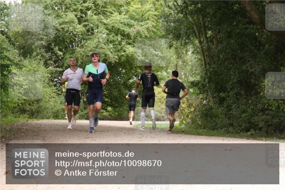 30.08.2026 - Elbe Triathlon Hamburg Antke Förster http://msf.ph/oto/10098670 30.08.2026 10:49:12 Laufen  meine-sportfotos.de