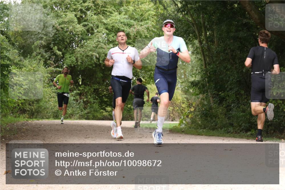 30.08.2026 - Elbe Triathlon Hamburg Antke Förster http://msf.ph/oto/10098672 30.08.2026 10:49:14 Laufen  meine-sportfotos.de