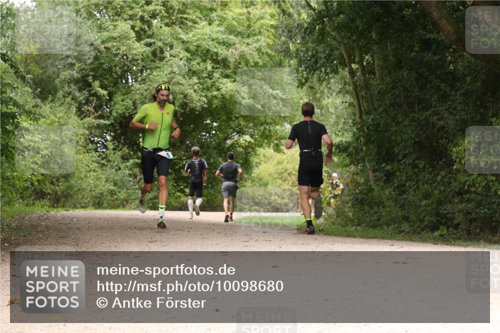 30.08.2026 - Elbe Triathlon Hamburg Antke Förster http://msf.ph/oto/10098680 30.08.2026 10:49:16 Laufen 5 meine-sportfotos.de