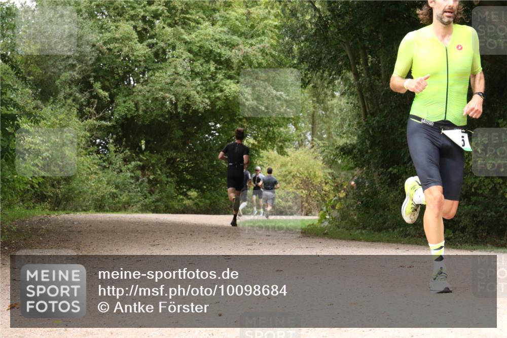 30.08.2026 - Elbe Triathlon Hamburg Antke Förster http://msf.ph/oto/10098684 30.08.2026 10:49:19 Laufen  meine-sportfotos.de