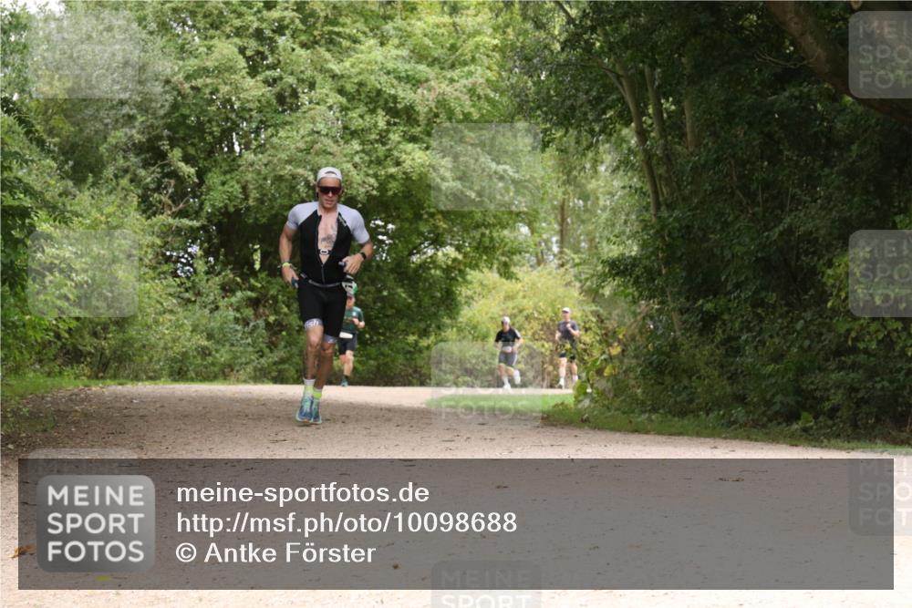 30.08.2026 - Elbe Triathlon Hamburg Antke Förster http://msf.ph/oto/10098688 30.08.2026 10:49:28 Laufen  meine-sportfotos.de