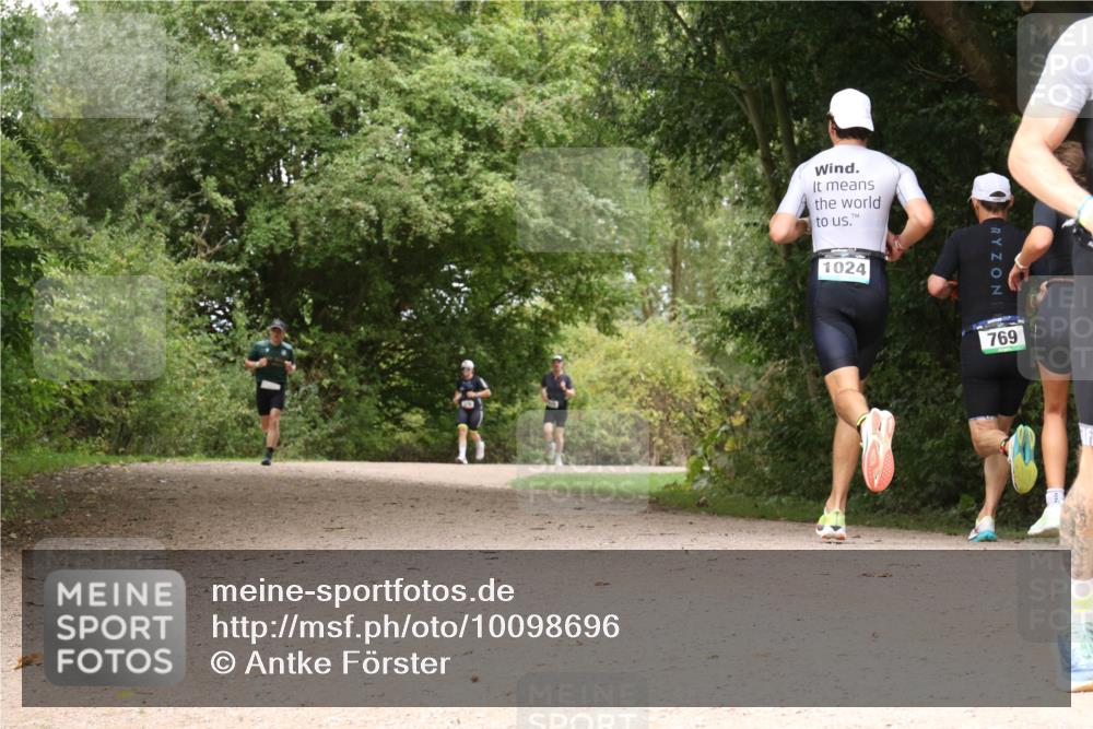 30.08.2026 - Elbe Triathlon Hamburg Antke Förster http://msf.ph/oto/10098696 30.08.2026 10:49:30 Laufen 1024, 769 meine-sportfotos.de