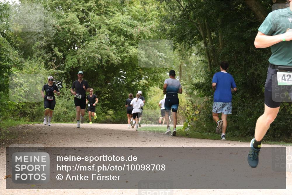30.08.2026 - Elbe Triathlon Hamburg Antke Förster http://msf.ph/oto/10098708 30.08.2026 10:49:39 Laufen 379, 429, 23, 42 meine-sportfotos.de