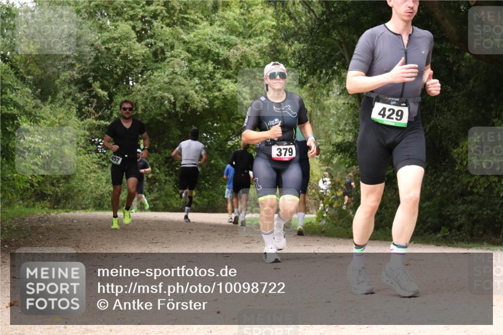 30.08.2026 - Elbe Triathlon Hamburg Antke Förster http://msf.ph/oto/10098722 30.08.2026 10:49:45 Laufen 452, 379, 429 meine-sportfotos.de