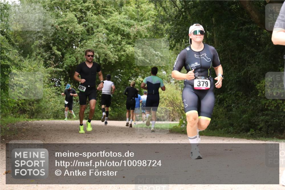 30.08.2026 - Elbe Triathlon Hamburg Antke Förster http://msf.ph/oto/10098724 30.08.2026 10:49:46 Laufen 452, 379 meine-sportfotos.de