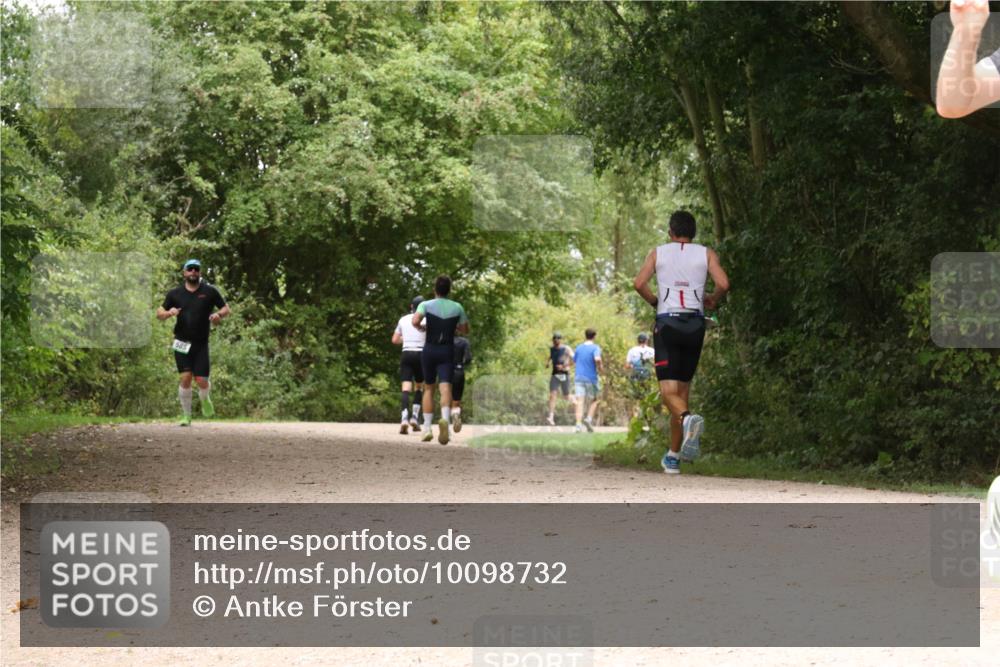 30.08.2026 - Elbe Triathlon Hamburg Antke Förster http://msf.ph/oto/10098732 30.08.2026 10:49:49 Laufen  meine-sportfotos.de