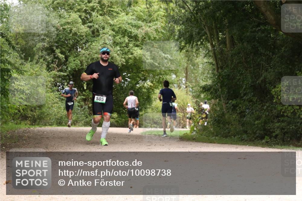 30.08.2026 - Elbe Triathlon Hamburg Antke Förster http://msf.ph/oto/10098738 30.08.2026 10:49:54 Laufen 585 meine-sportfotos.de