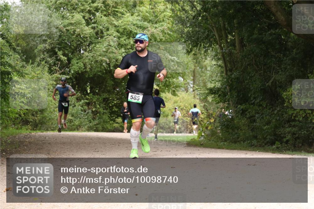 30.08.2026 - Elbe Triathlon Hamburg Antke Förster http://msf.ph/oto/10098740 30.08.2026 10:49:55 Laufen 585 meine-sportfotos.de