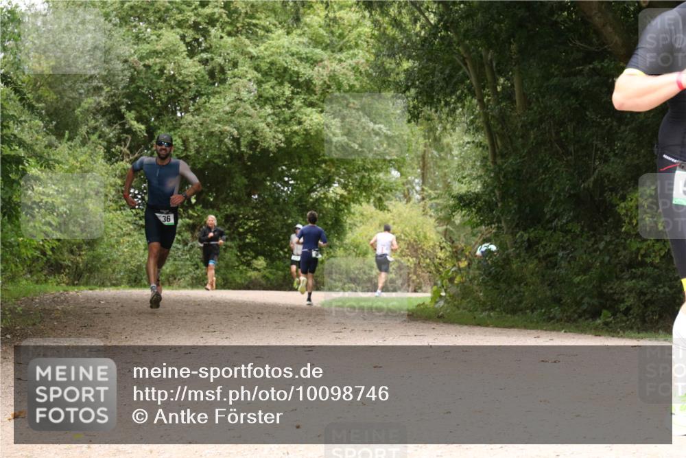 30.08.2026 - Elbe Triathlon Hamburg Antke Förster http://msf.ph/oto/10098746 30.08.2026 10:49:58 Laufen 36 meine-sportfotos.de