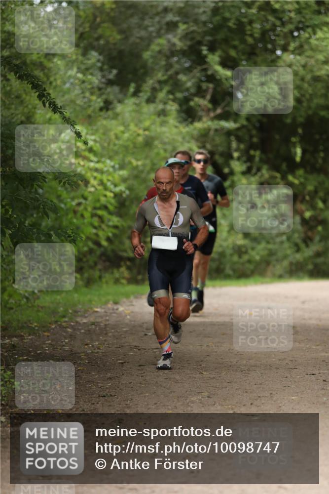 30.08.2026 - Elbe Triathlon Hamburg Antke Förster http://msf.ph/oto/10098747 30.08.2026 10:46:41 Laufen  meine-sportfotos.de