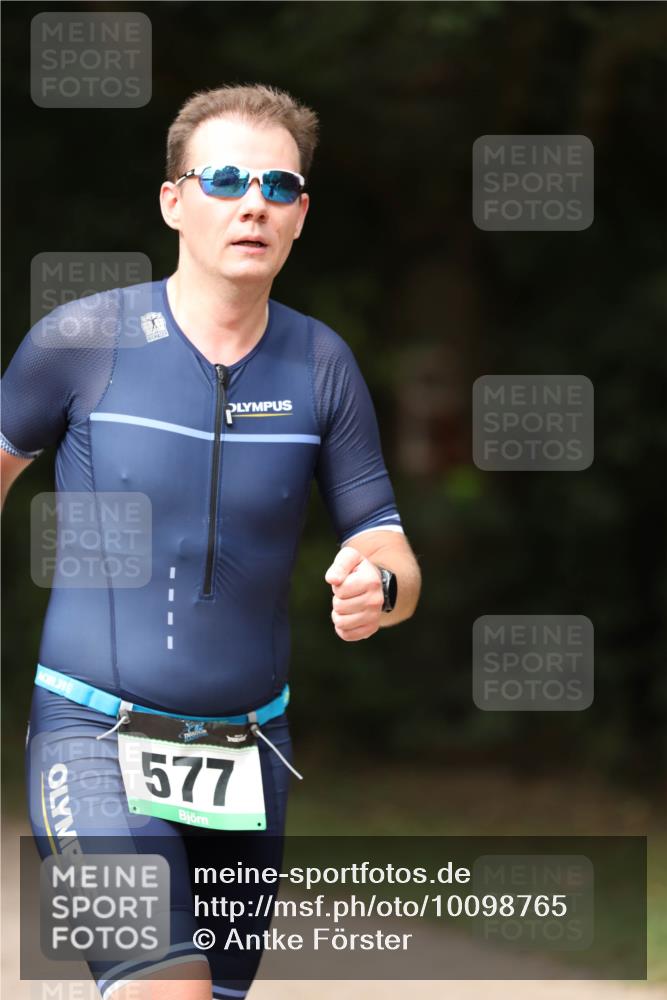 30.08.2026 - Elbe Triathlon Hamburg Antke Förster http://msf.ph/oto/10098765 30.08.2026 10:46:47 Laufen 577 meine-sportfotos.de
