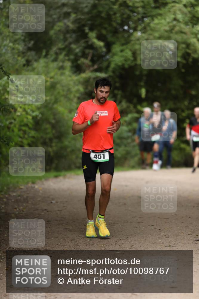 30.08.2026 - Elbe Triathlon Hamburg Antke Förster http://msf.ph/oto/10098767 30.08.2026 10:46:51 Laufen 451 meine-sportfotos.de